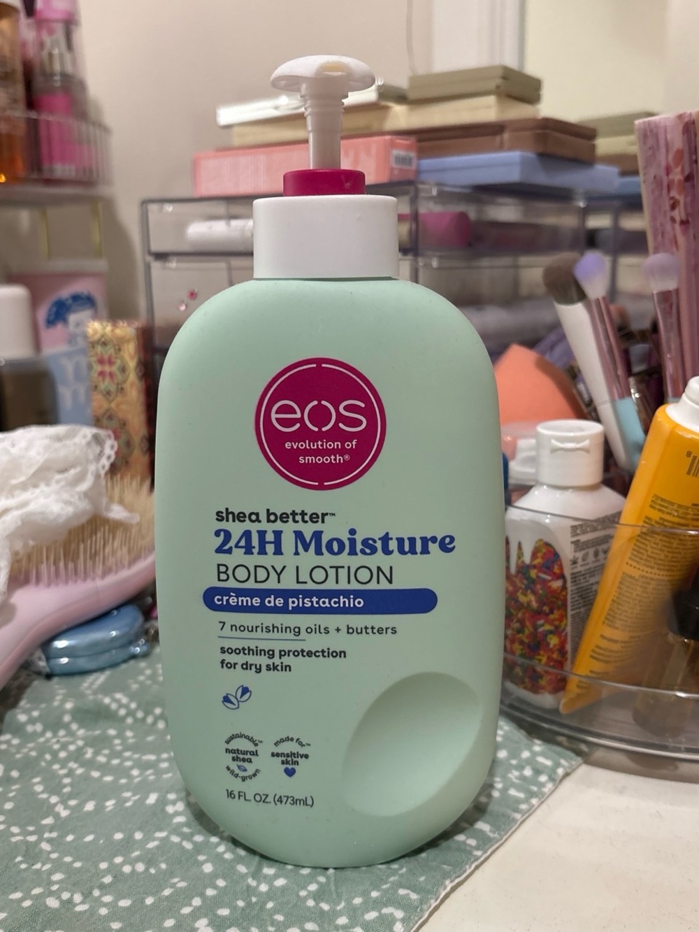 eos Crème de Pistachio Body Lotion - Mint Green and Pink Pump